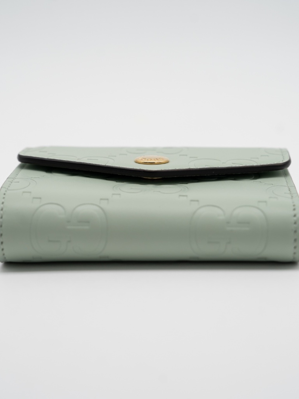 Gucci GG Embossed Leather Wallet Tri-fold Green - Picture 4 of 9